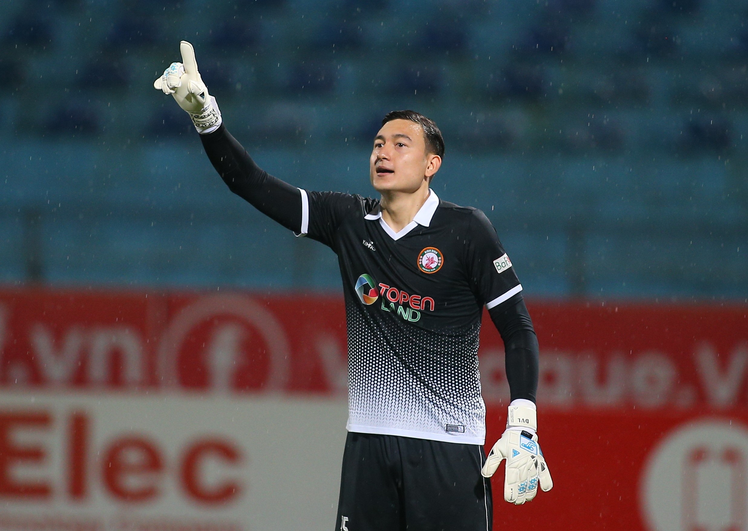 Nuoc di khon ngoan cua Dang Van Lam hinh anh