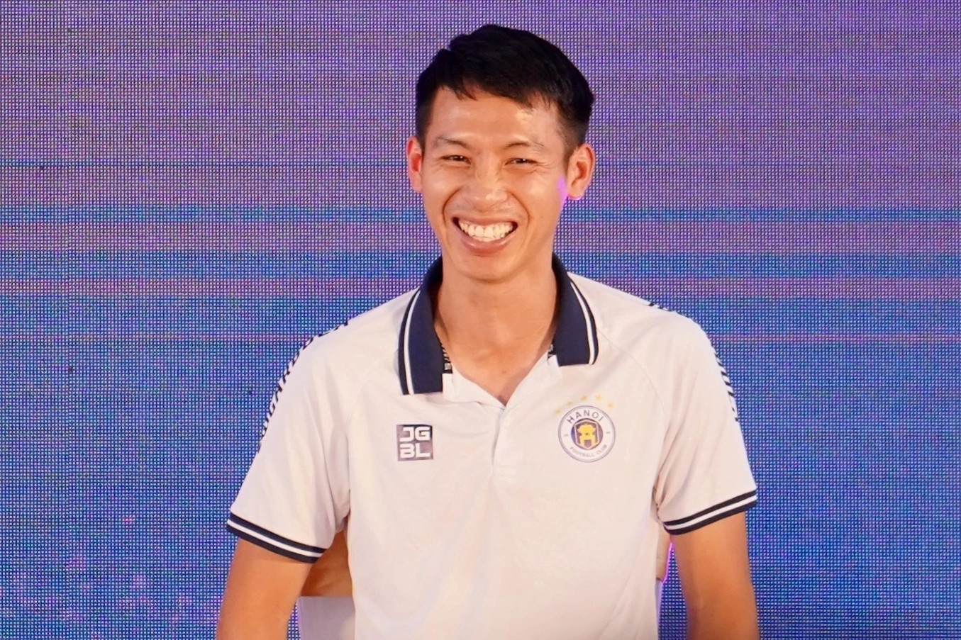 Hung Dung: ‘Toi khong tu minh tro thanh ngoi sao’ hinh anh