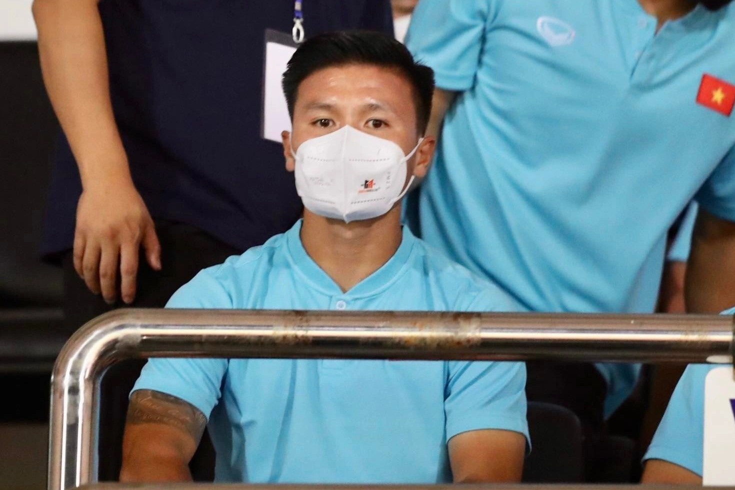 Bao Phap ngac nhien khi Quang Hai khong da truoc Singapore hinh anh