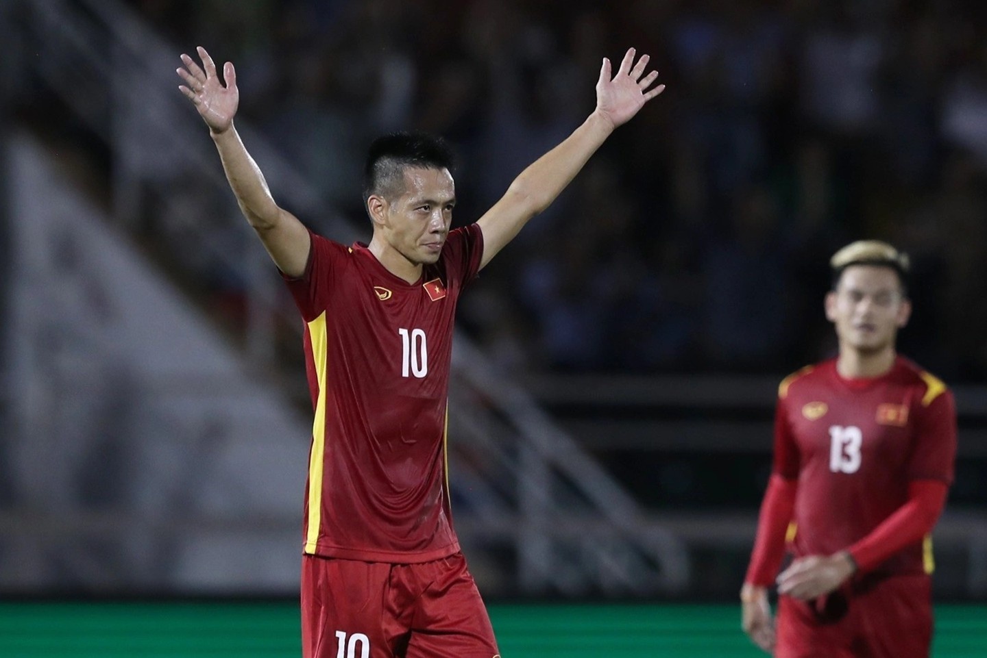 BLV Quang Tung: 'Hai doi thu cua tuyen Viet Nam deu yeu' hinh anh