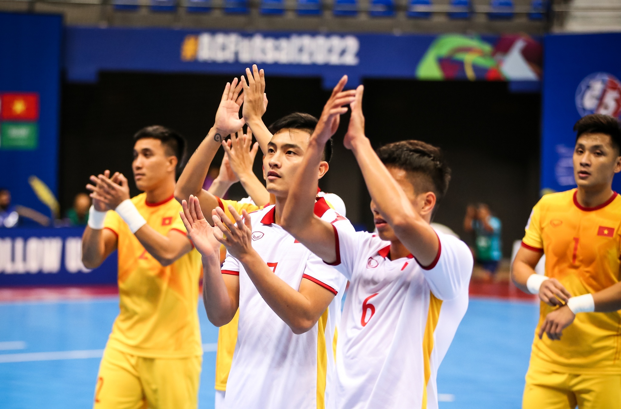 tu ket futsal anh 2
