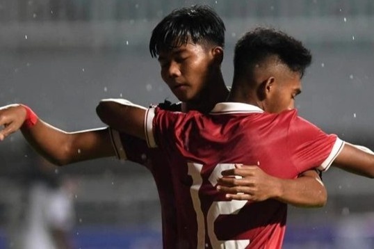 Indonesia thang Guam 14-0 o vong loai U17 chau A hinh anh
