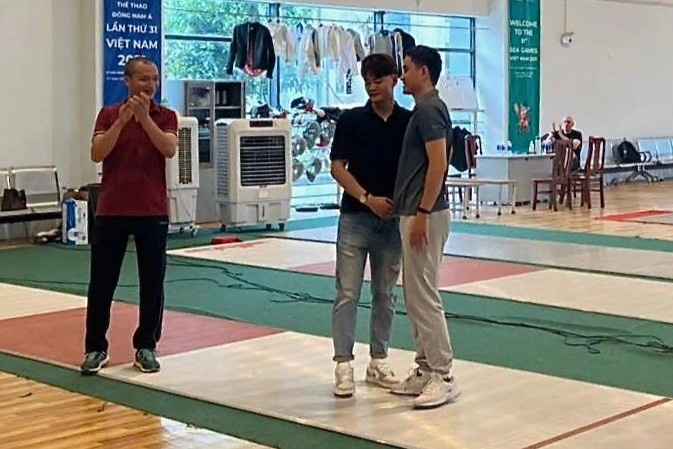 Vu Thanh An hoa giai voi dong doi sau vu xo xat hinh anh