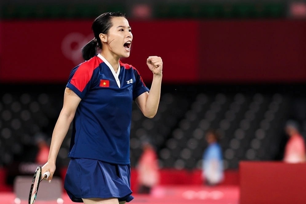 Nguyen Thuy Linh vo dich giai cau long Ciputra 2023 hinh anh