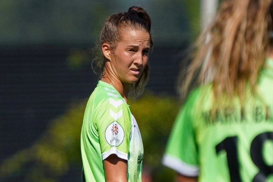 Huynh Nhu da 4 phut trong tran thua cua CLB Lank hinh anh