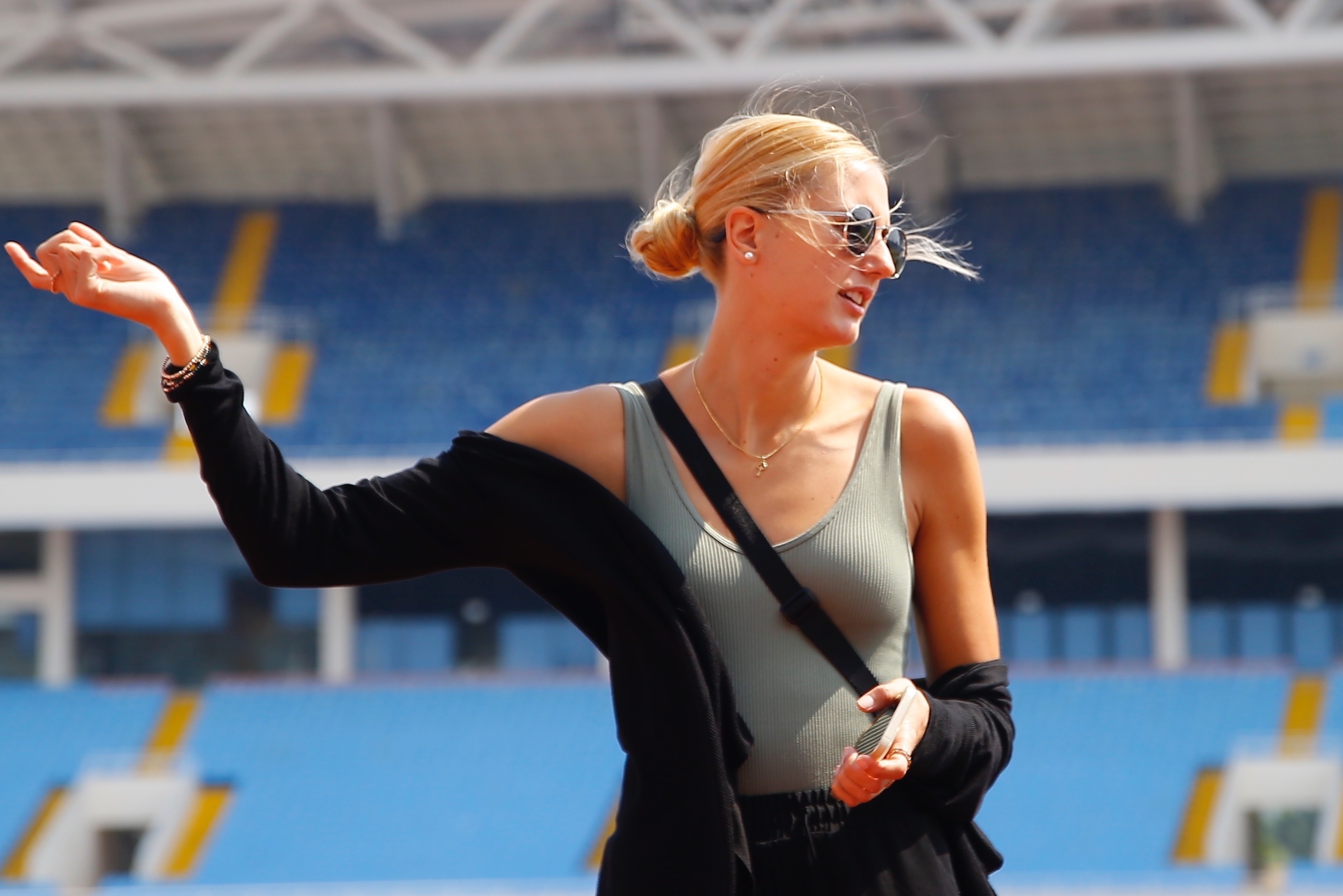 Nu HLV Dortmund di khao sat san My Dinh hinh anh