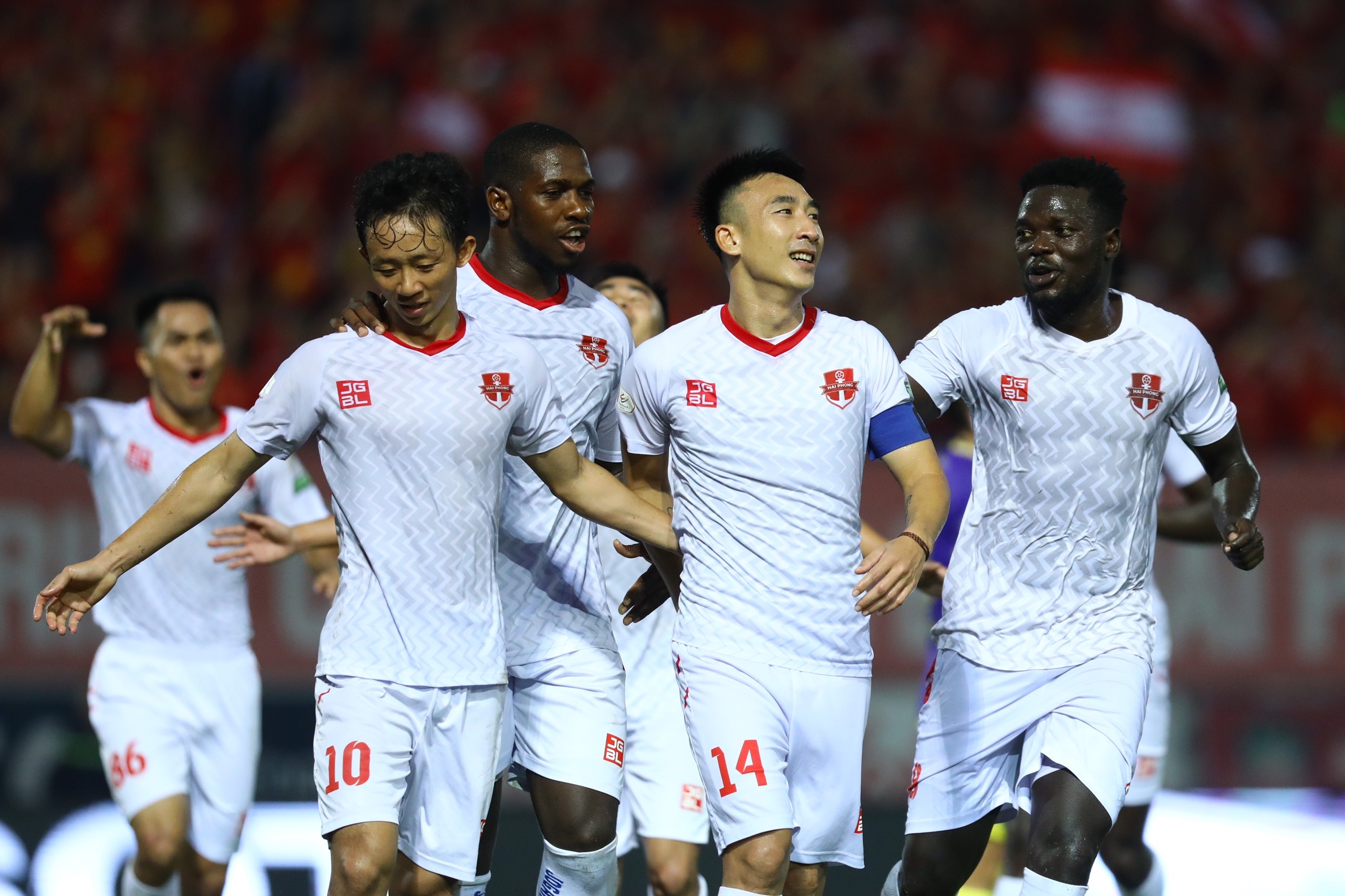 clb ha noi thua anh 1