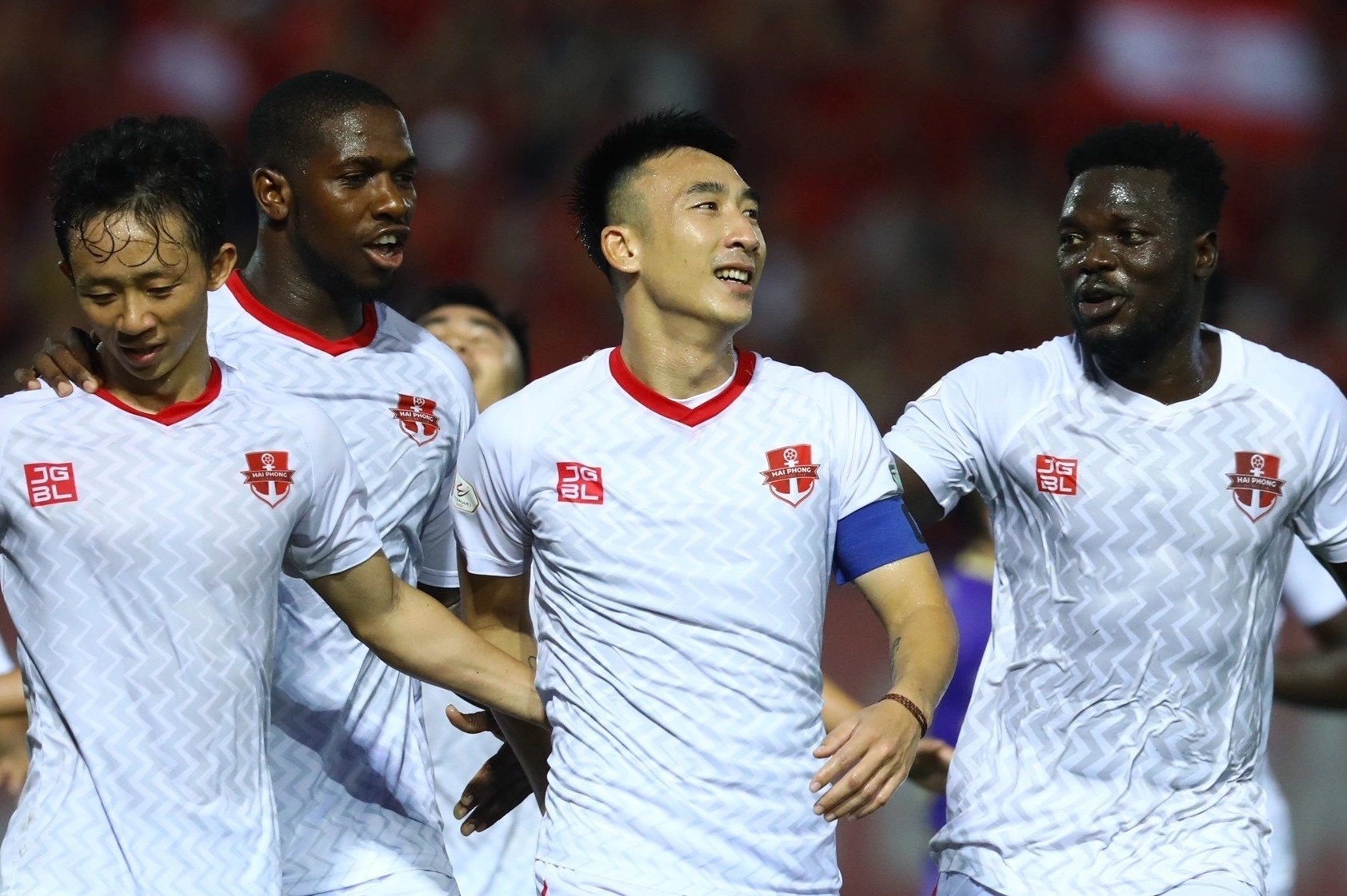 CLB Hai Phong mat nguoi sau tran thang doi dau bang V.League hinh anh