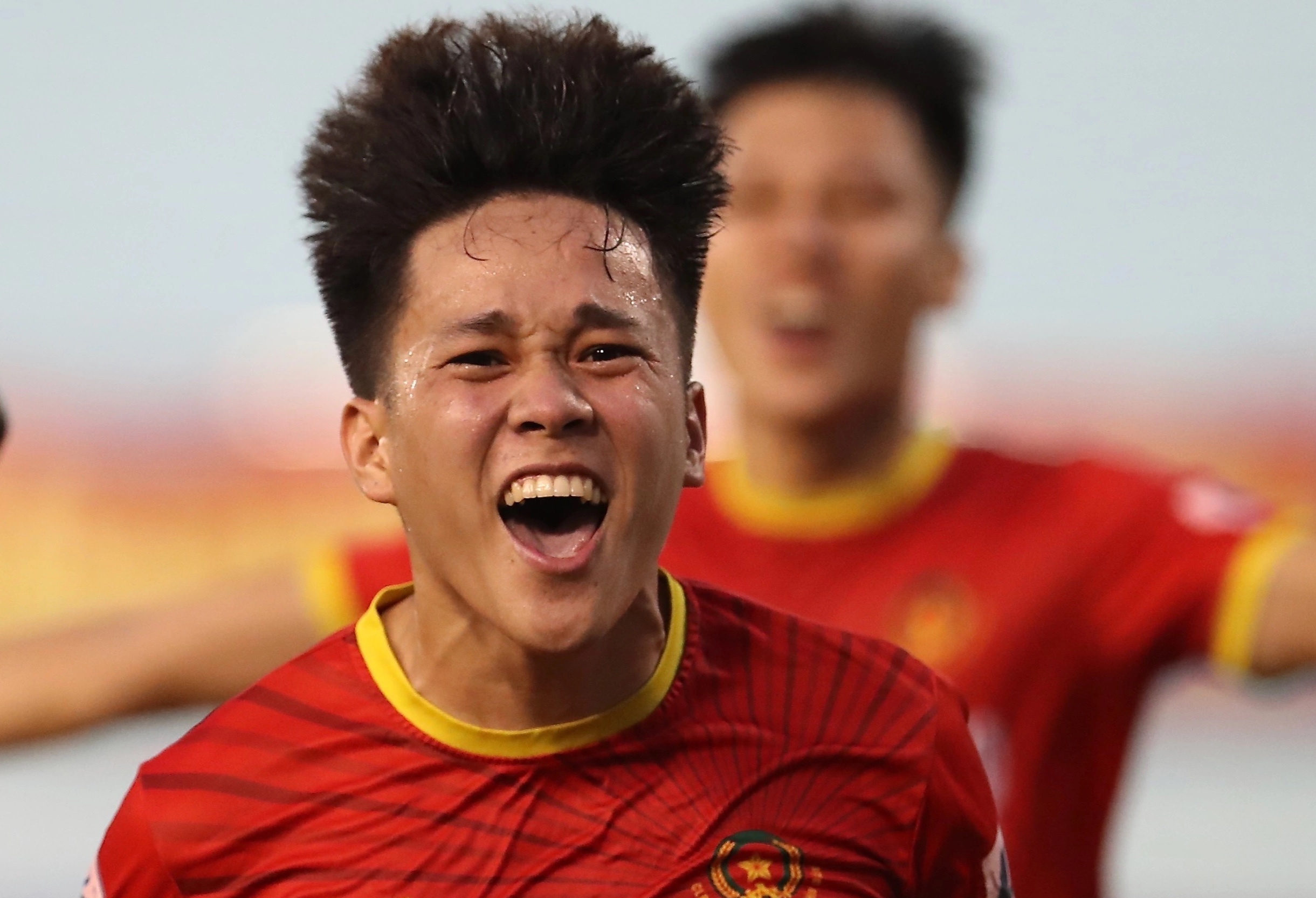 CLB Cong An Nhan Dan vo oa cam xuc sau khi thang hang V.League hinh anh