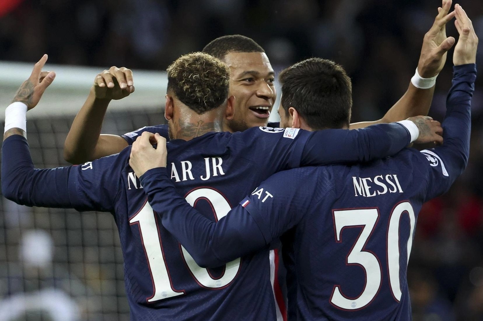 12 doi gianh ve qua vong bang Champions League som mot luot hinh anh