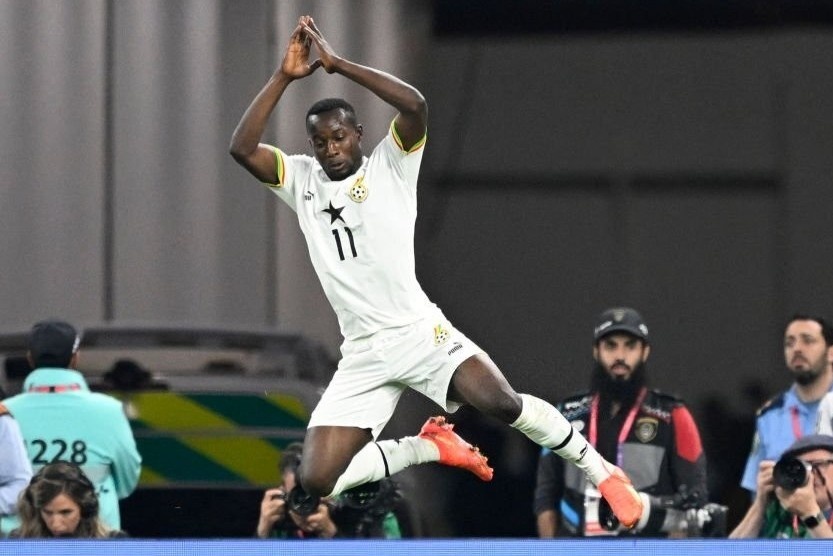 Doi thu bat chuoc kieu an mung cua Ronaldo hinh anh