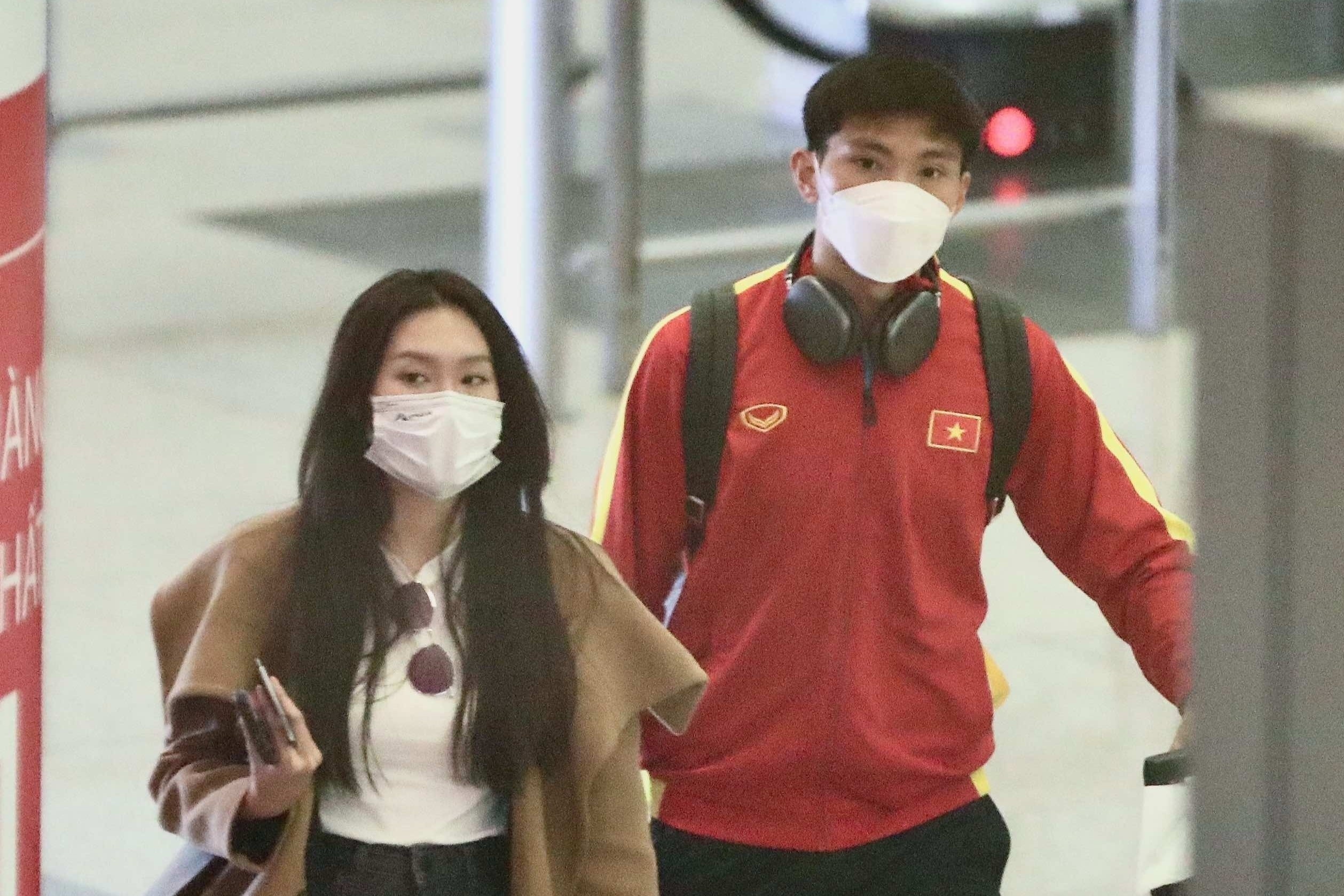 Tuyen Viet Nam ve nuoc sau tran hoa Singapore hinh anh