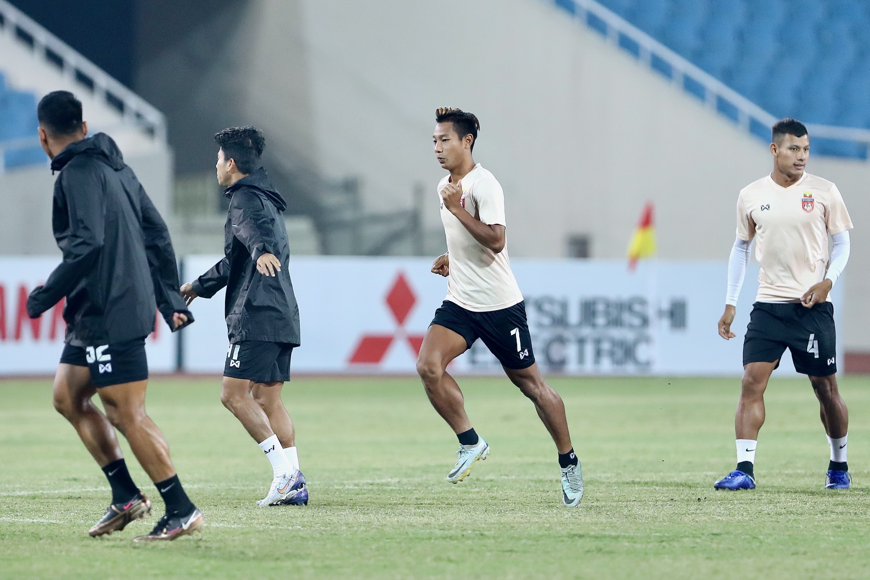 doi tuyen myanmar anh 5