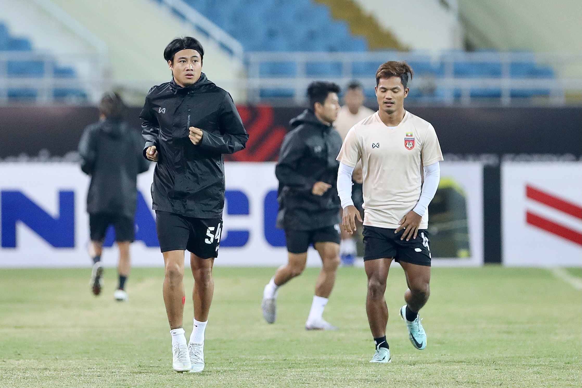 doi tuyen myanmar anh 6