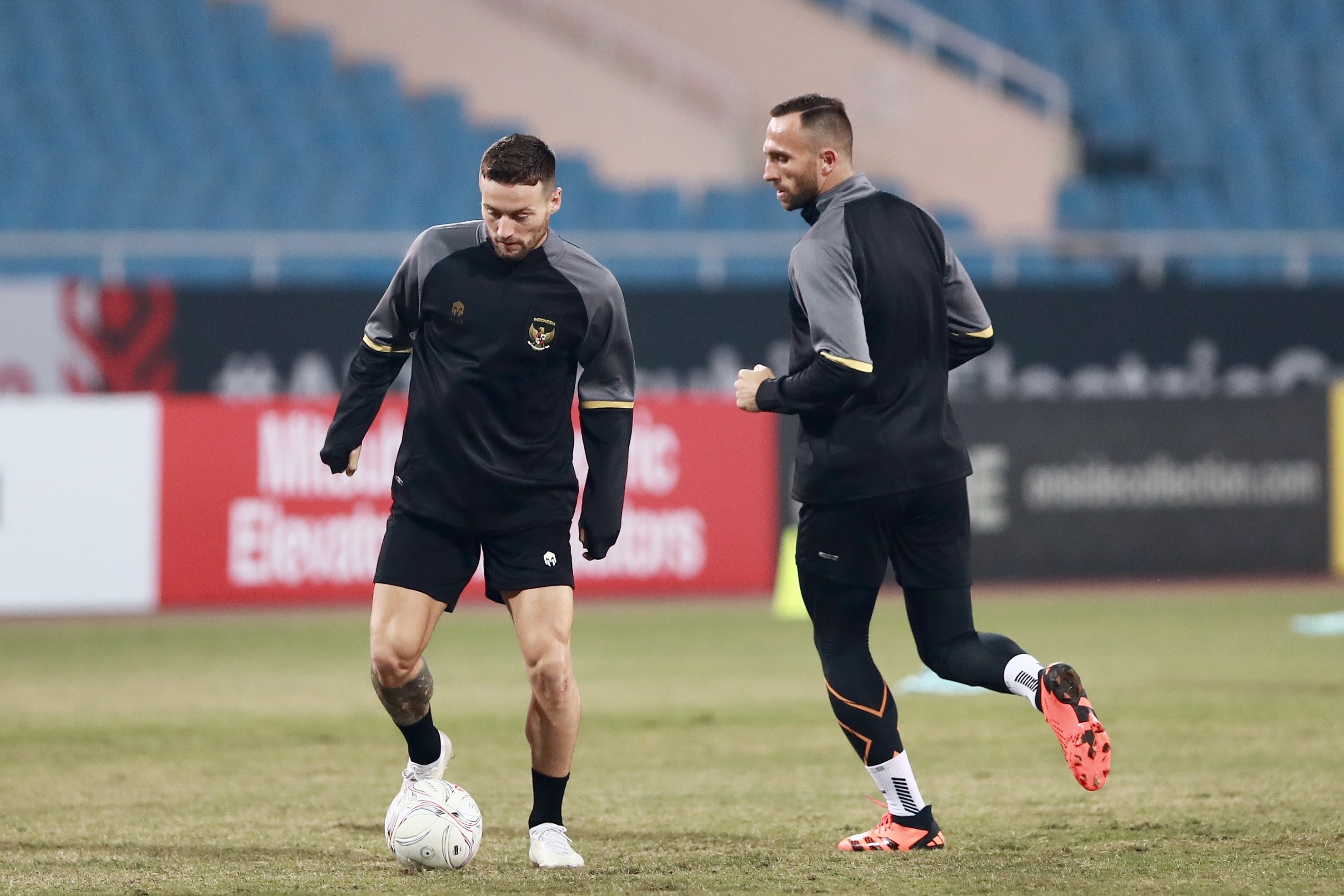 Bo ba nhap tich Indonesia ban bat tren san My Dinh hinh anh