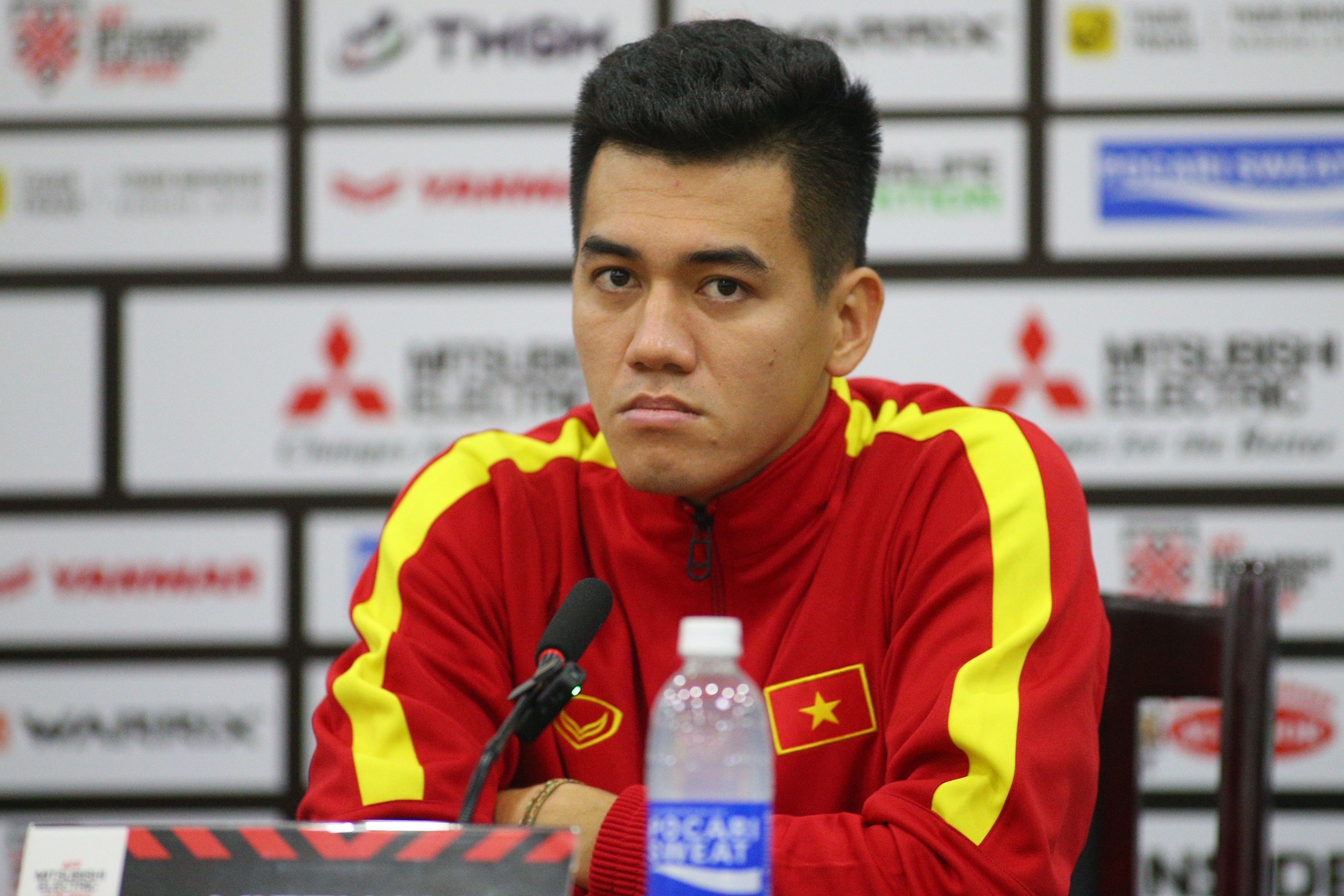 Tien Linh noi ve viec phai truyen nuoc hinh anh