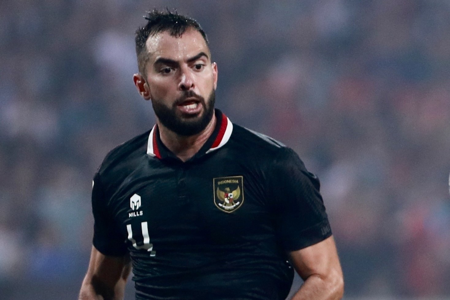 Cau thu nhap tich xin loi nguoi ham mo Indonesia hinh anh