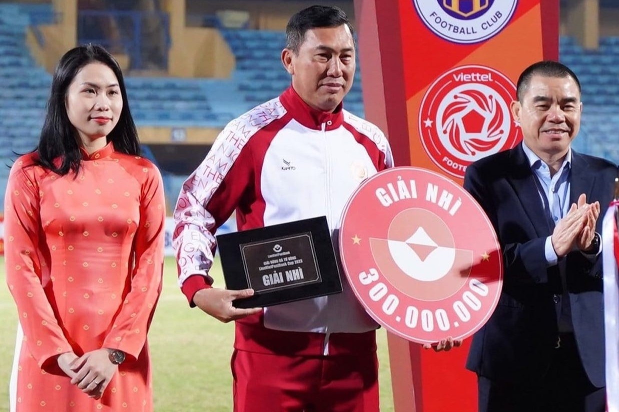 Vua len hang, doi tan binh V.League co danh hieu dau tien hinh anh