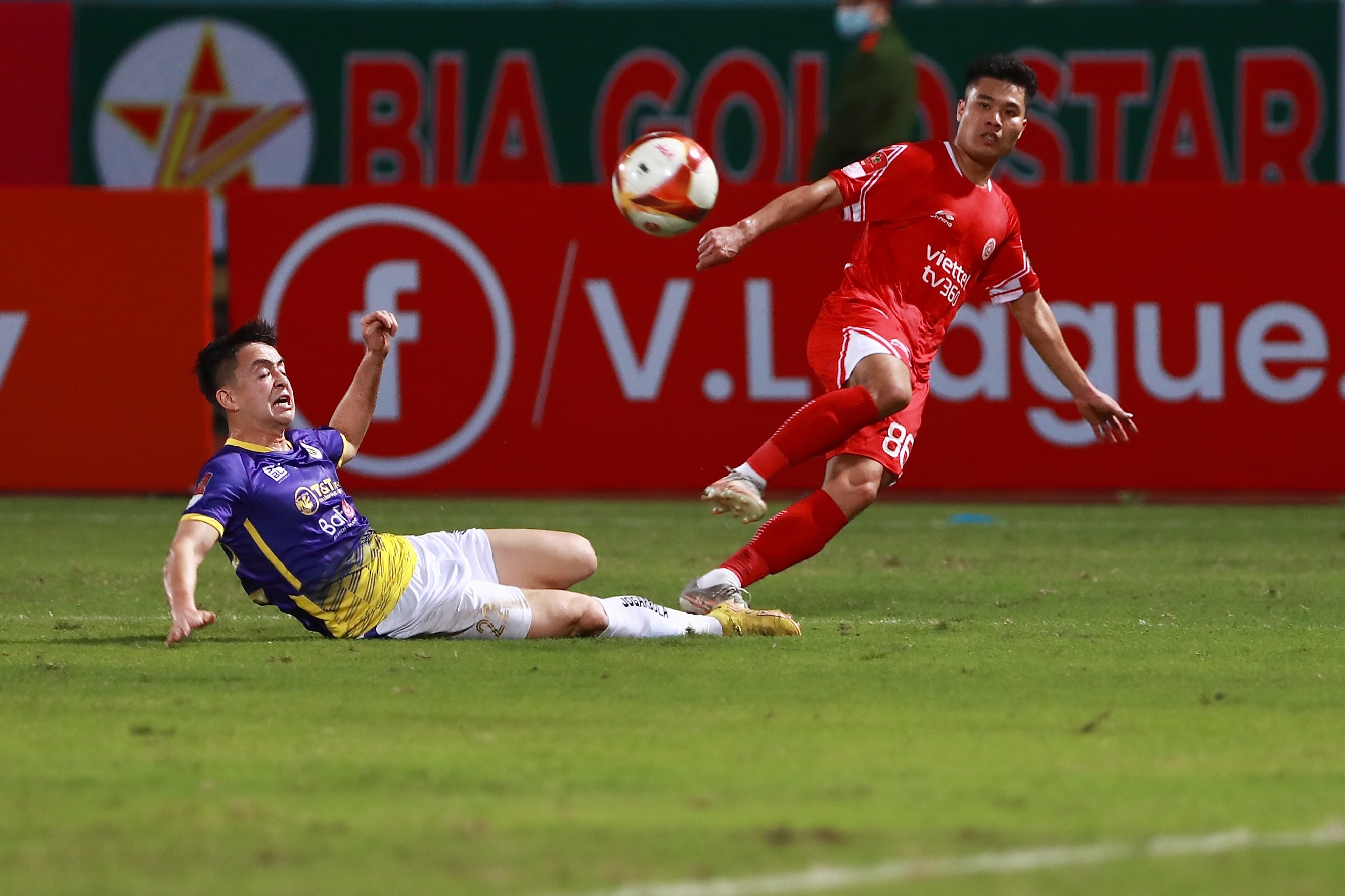 CLB CAHN de nghi The Cong Viettel tim san khac thay Hang Day hinh anh