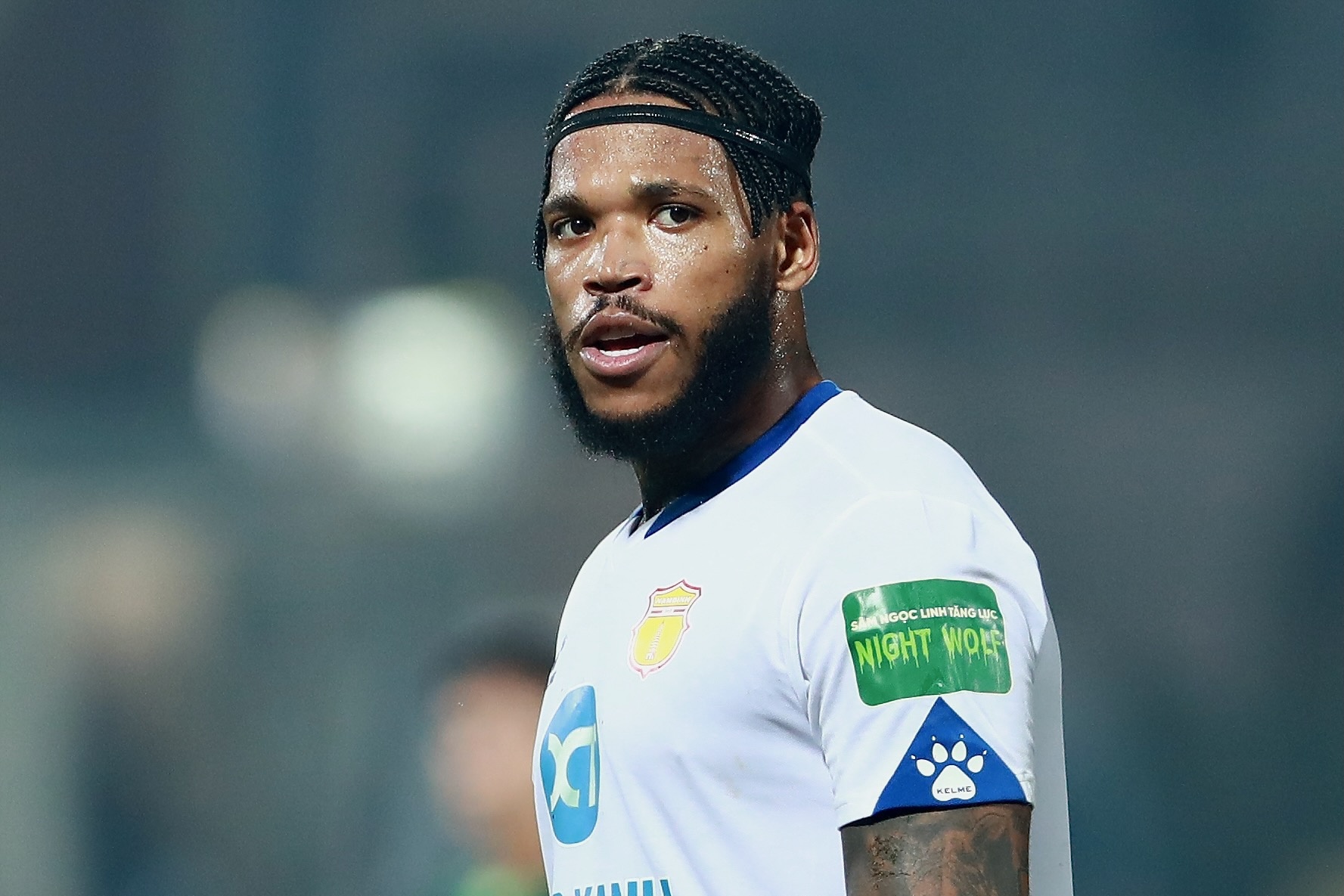 Nam Dinh len dau bang V.League hinh anh