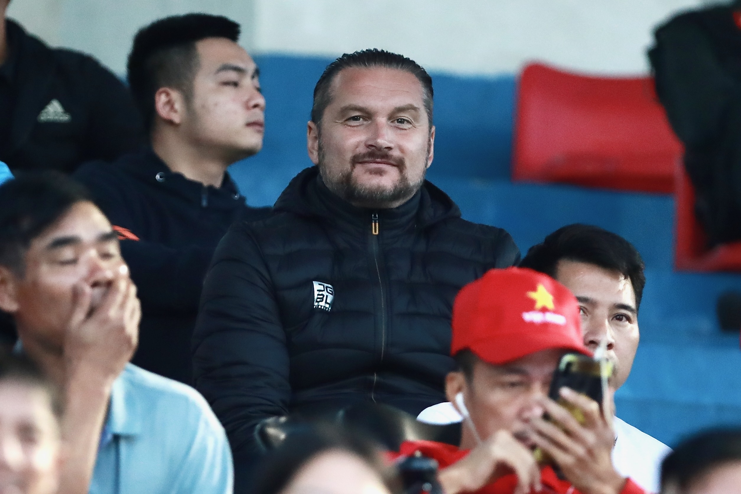 HLV Popov do tham CLB Ha Noi hinh anh