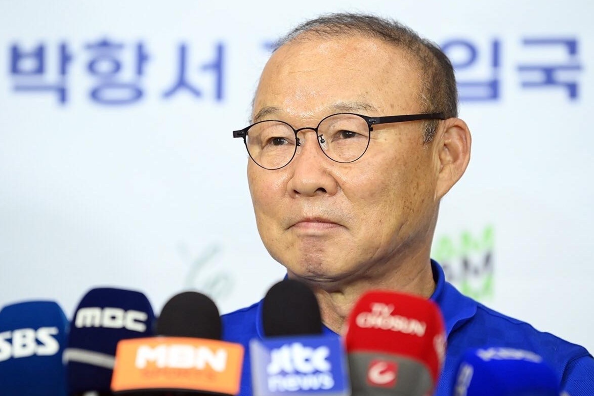 HLV Park duoc san don khi tro ve Han Quoc hinh anh