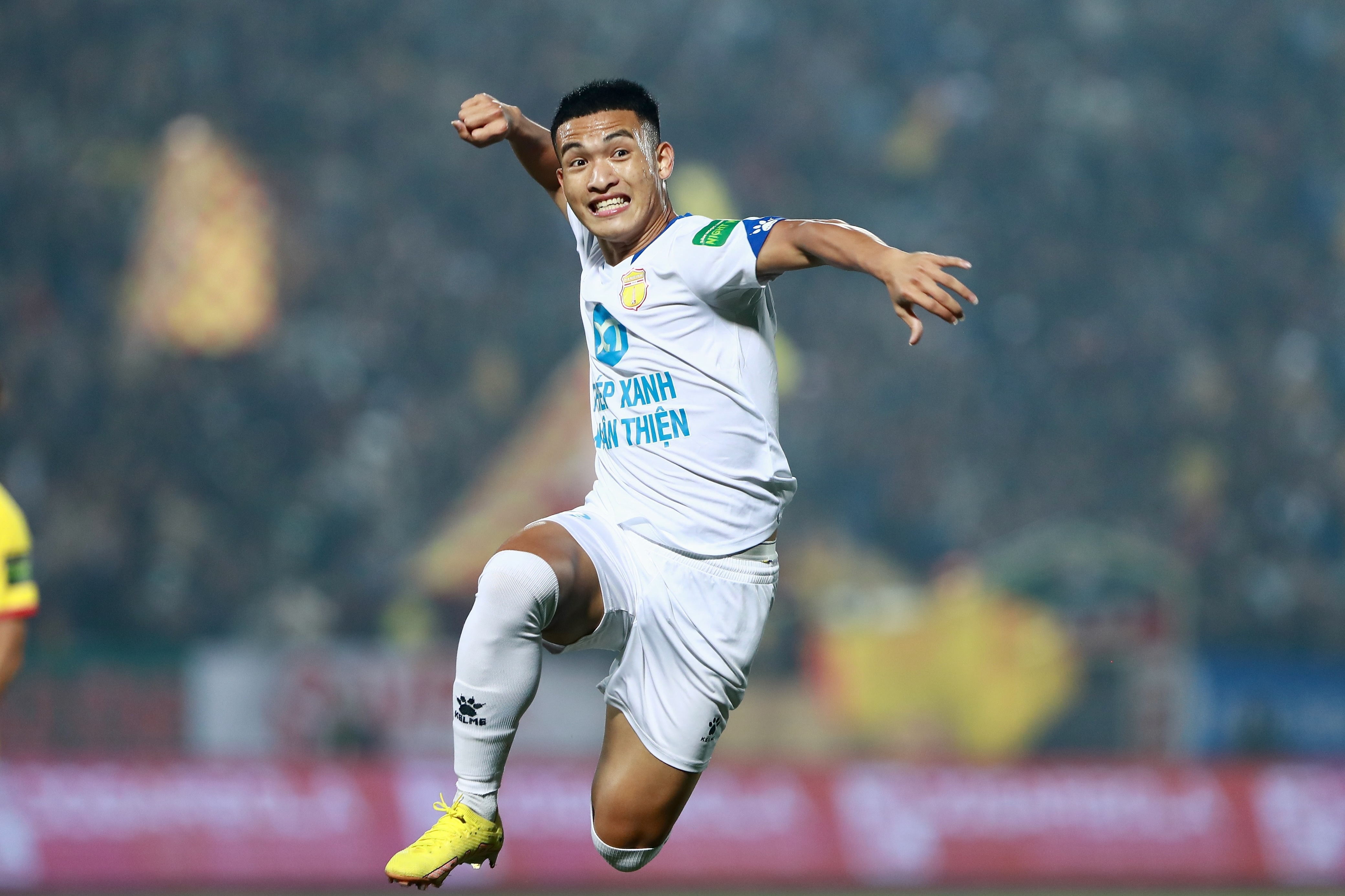 Kich ban de Nam Dinh vo dich V.League hinh anh