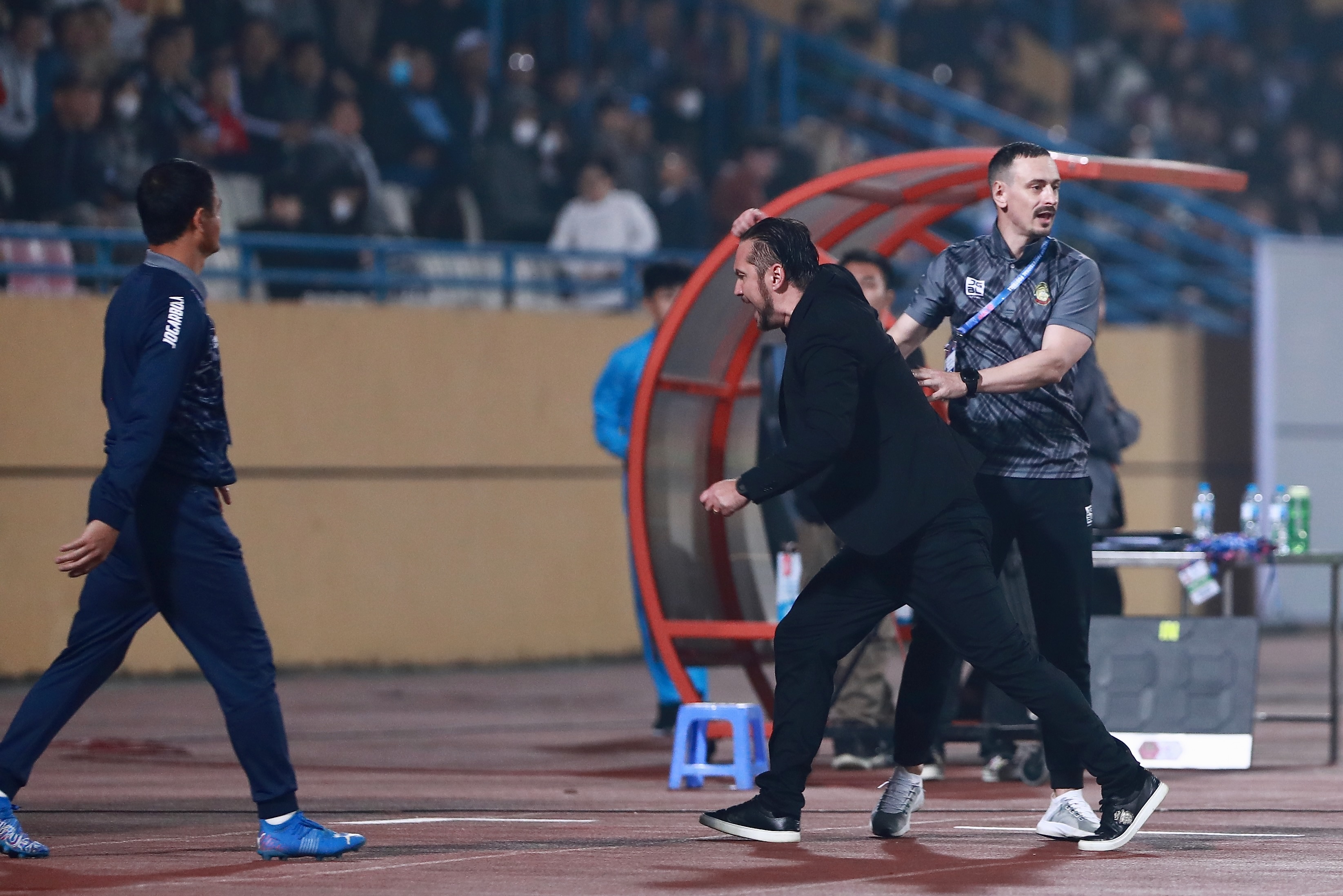 hlv clb thanh hoa anh 7