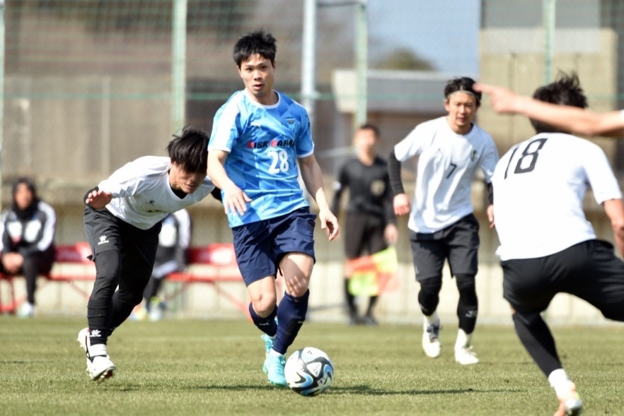 Cong Phuong da 90 phut trong tran dau tap cua Yokohama hinh anh