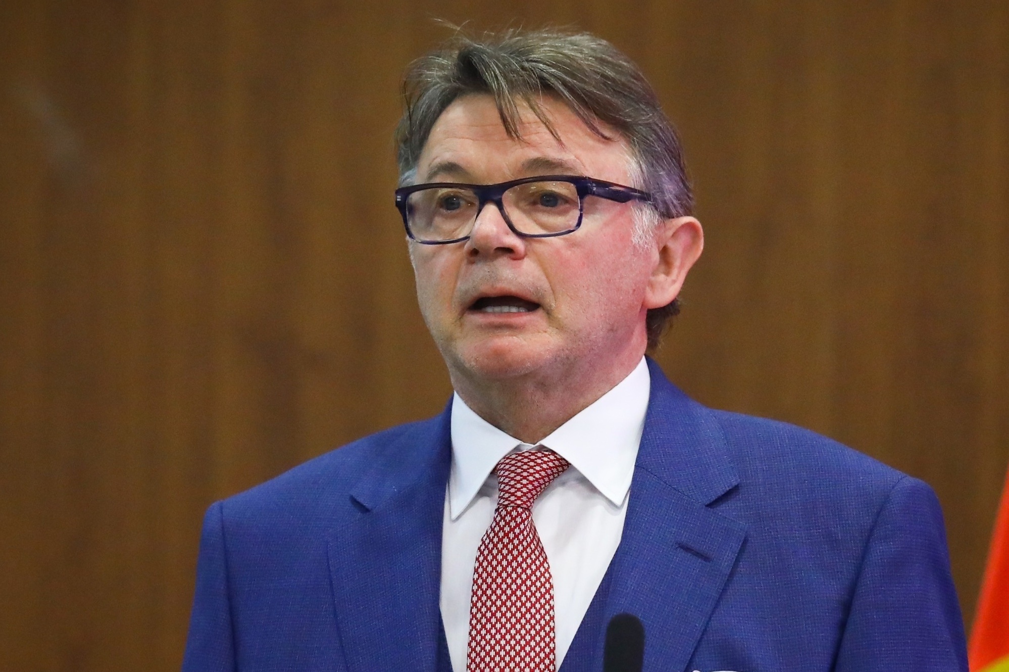 HLV Troussier: Tuyen Viet Nam co thang duoc Nhat Ban 9 tran khong? hinh anh