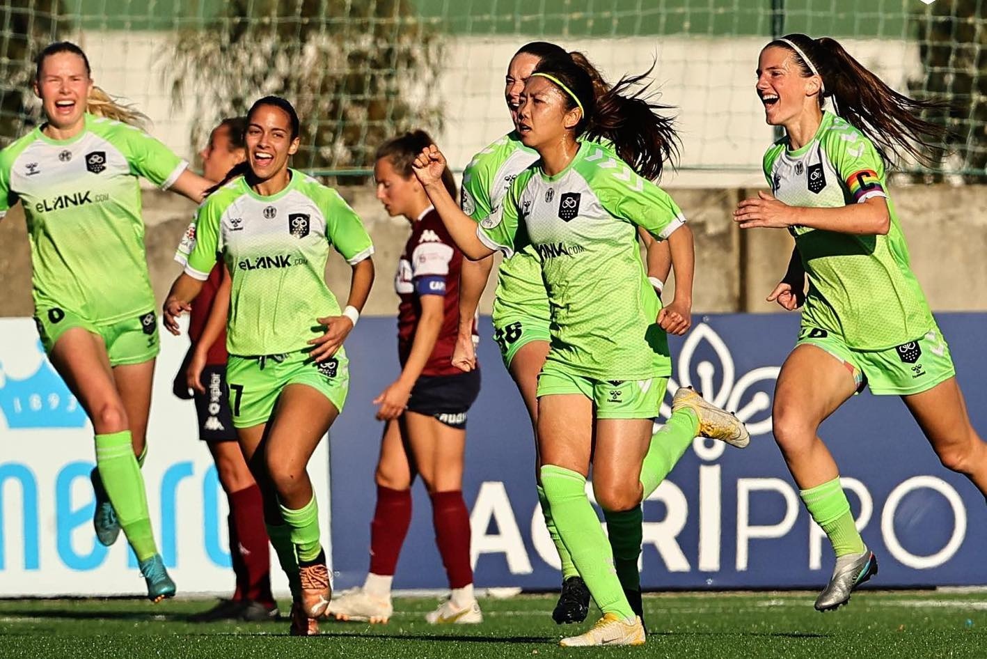 Huynh Nhu da 74 phut trong chien thang cua CLB nu Lank hinh anh