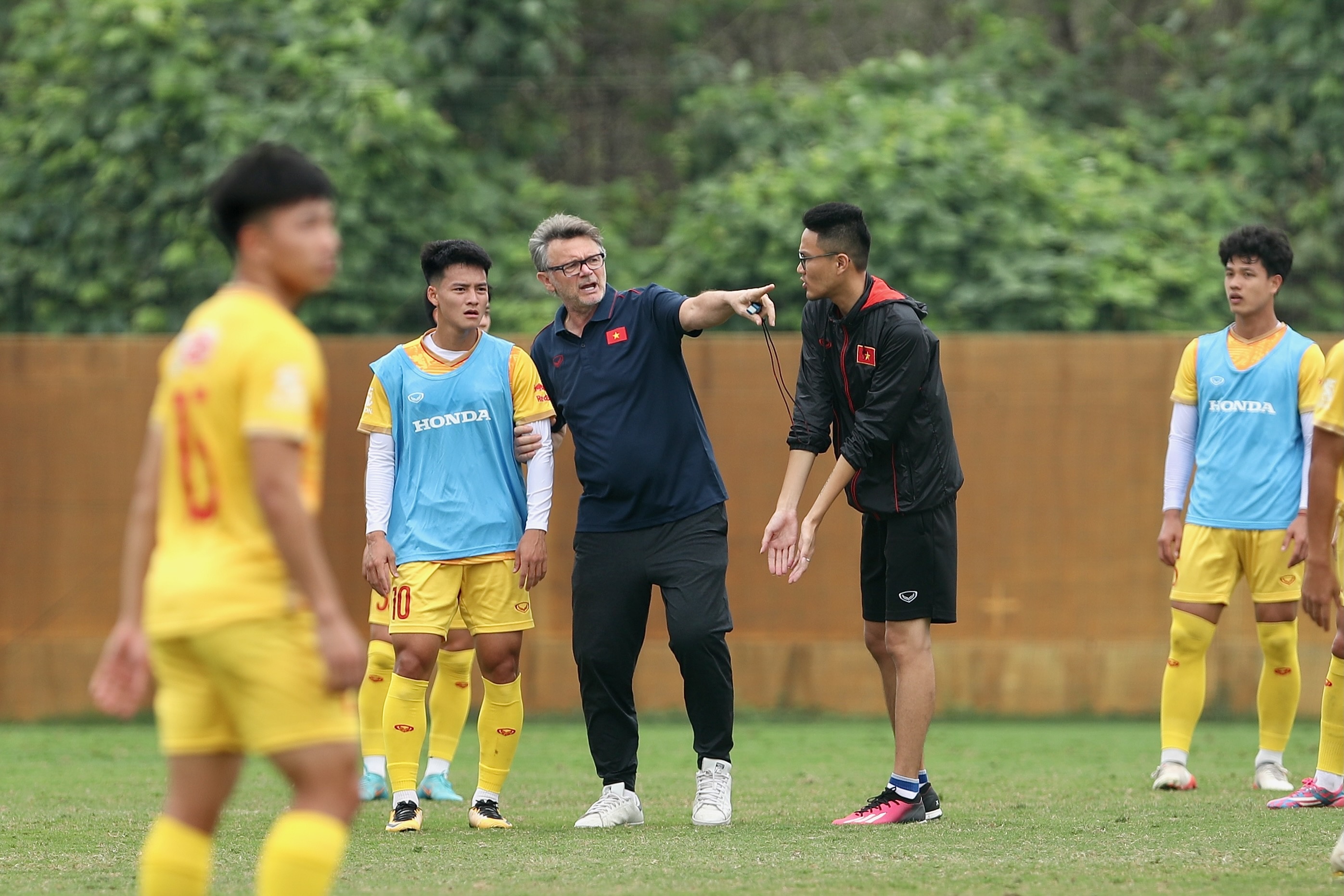 philippe troussier anh 8