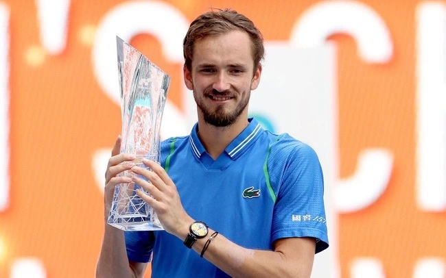 Medvedev gianh chuc vo dich Miami Open hinh anh