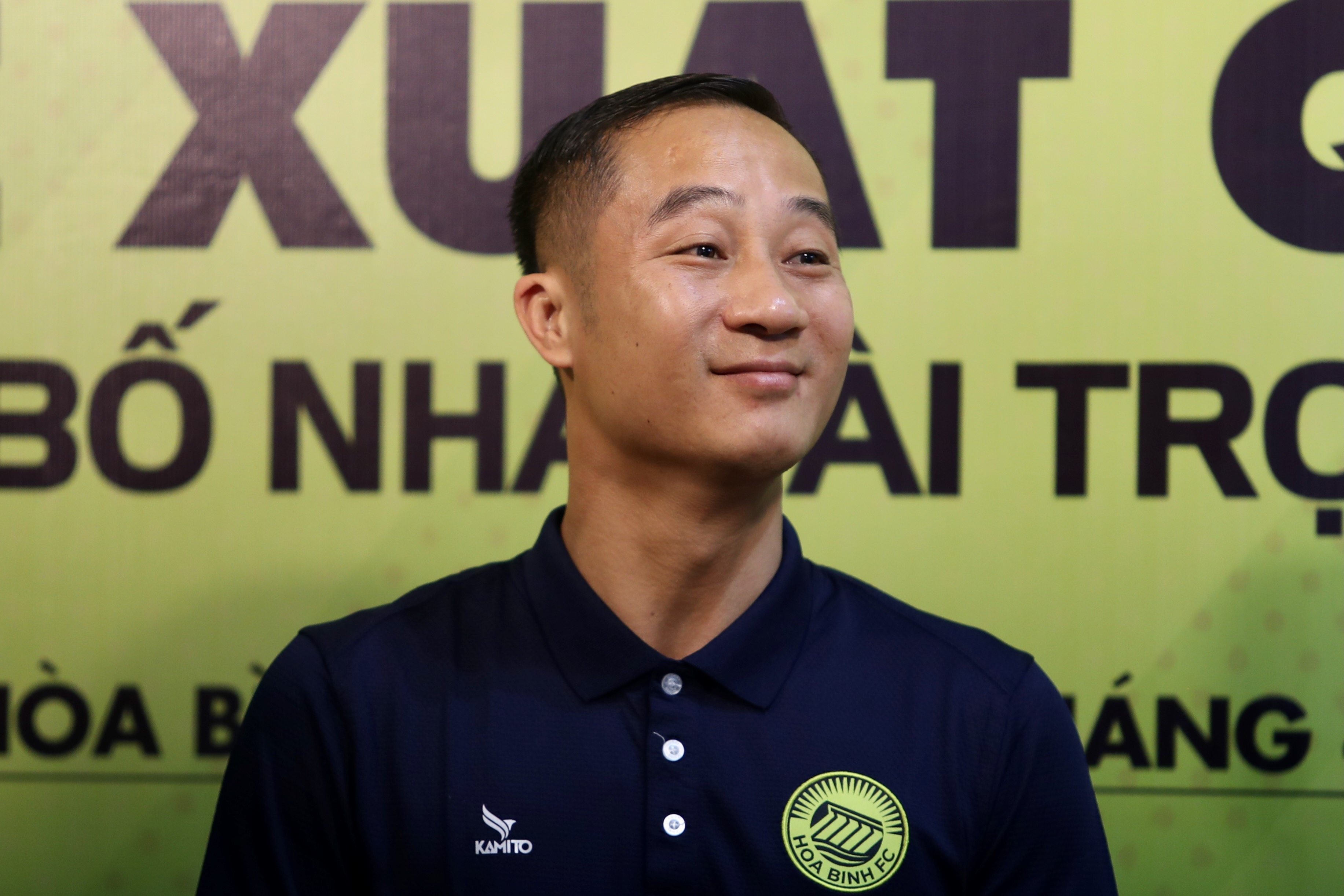 Quoc Vuong mo len V.League cung CLB Hoa Binh hinh anh