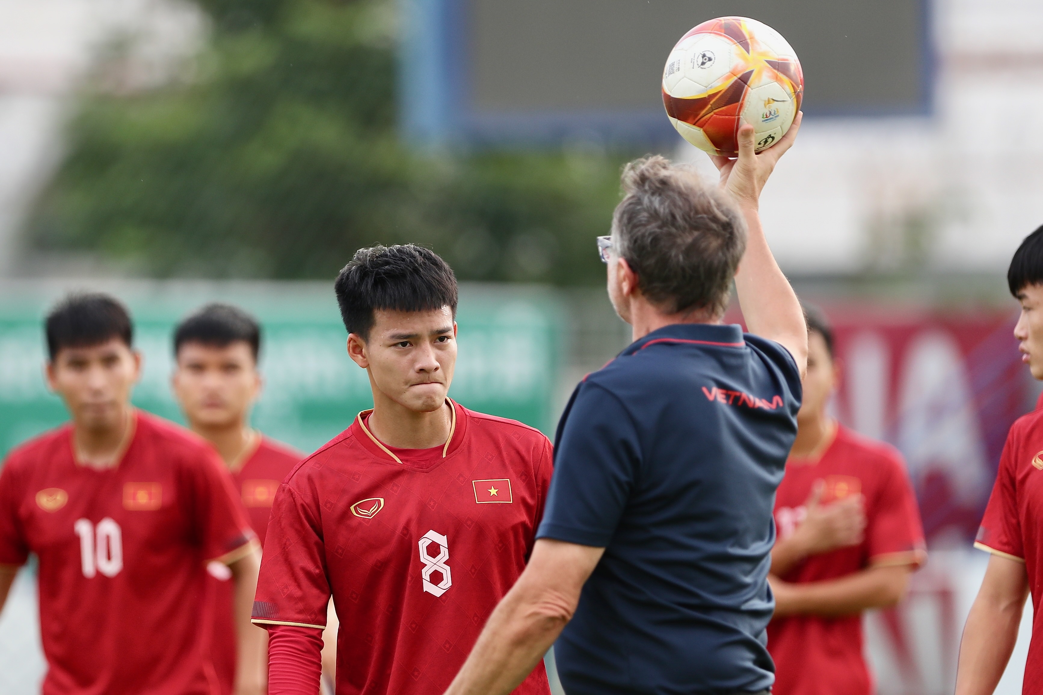 U22 Viet Nam trao so ao truoc tran gap Thai Lan hinh anh