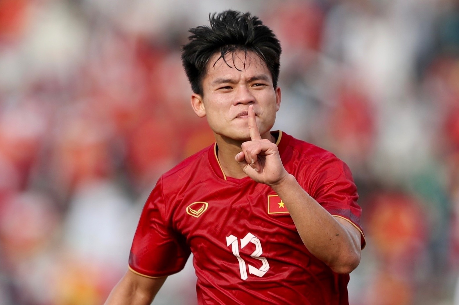 Van Cuong noi gi sau khi ghi cu dup giup U22 Viet Nam gianh HCD hinh anh