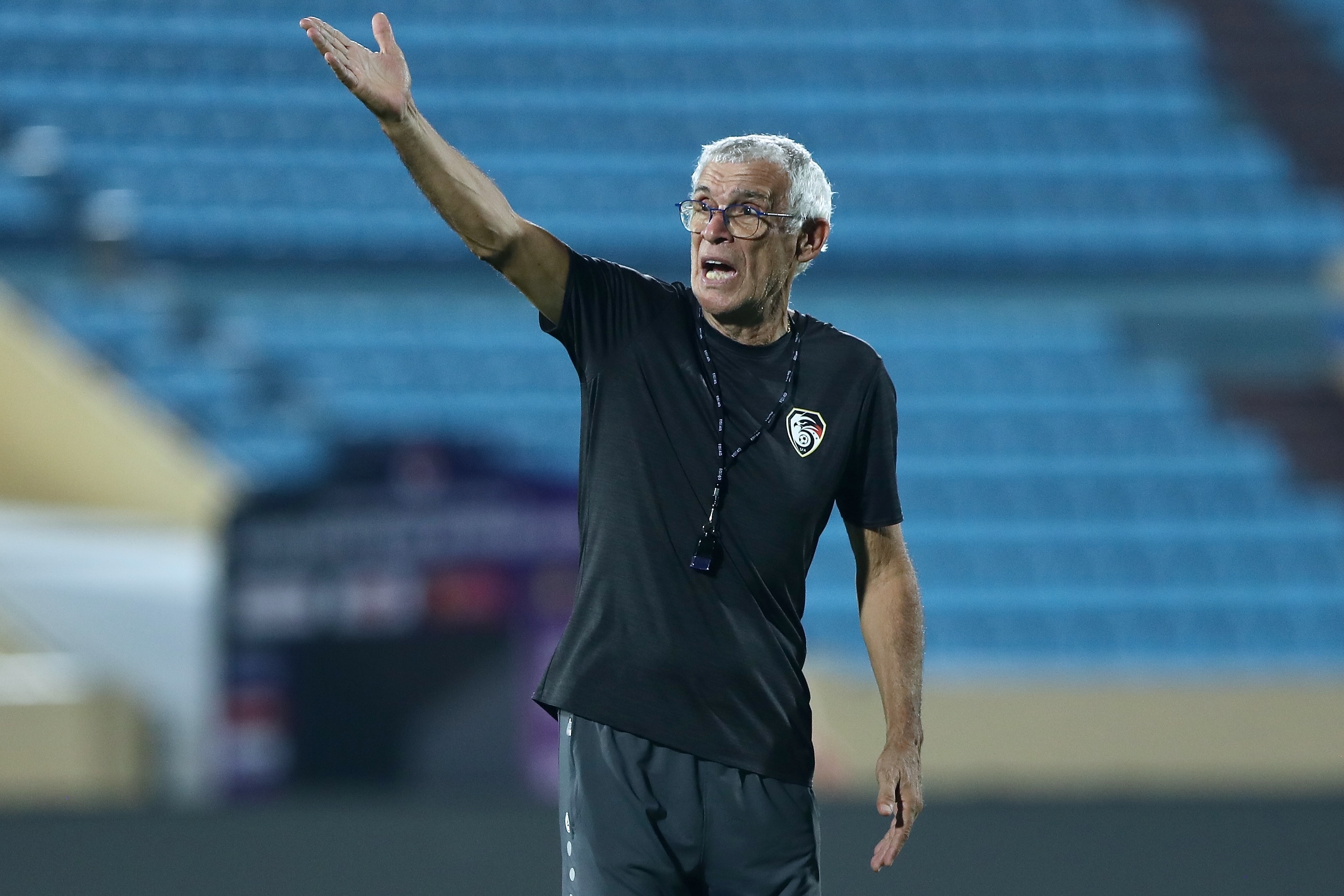 hector cuper anh 6