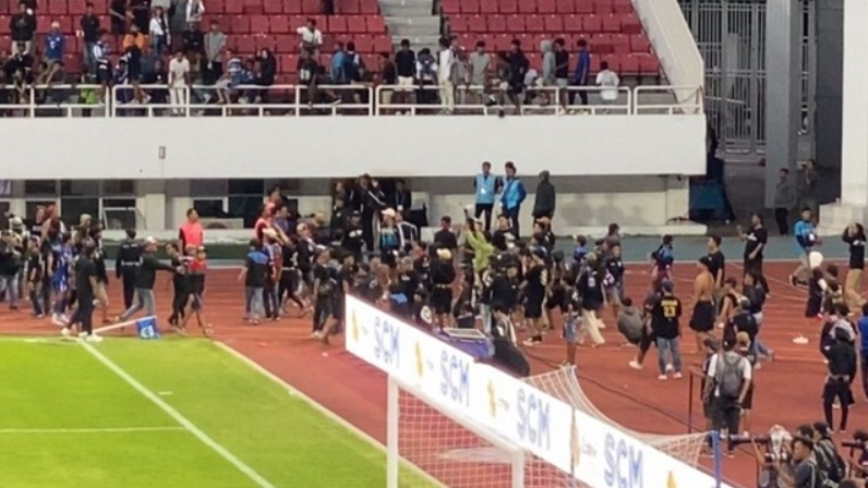 Bao dong san co lai bung len o Indonesia hinh anh