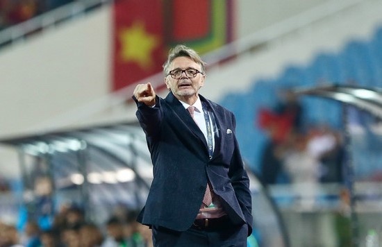 Tuyen Viet Nam: V.League tro lai va dieu HLV Troussier cho doi nhat hinh anh