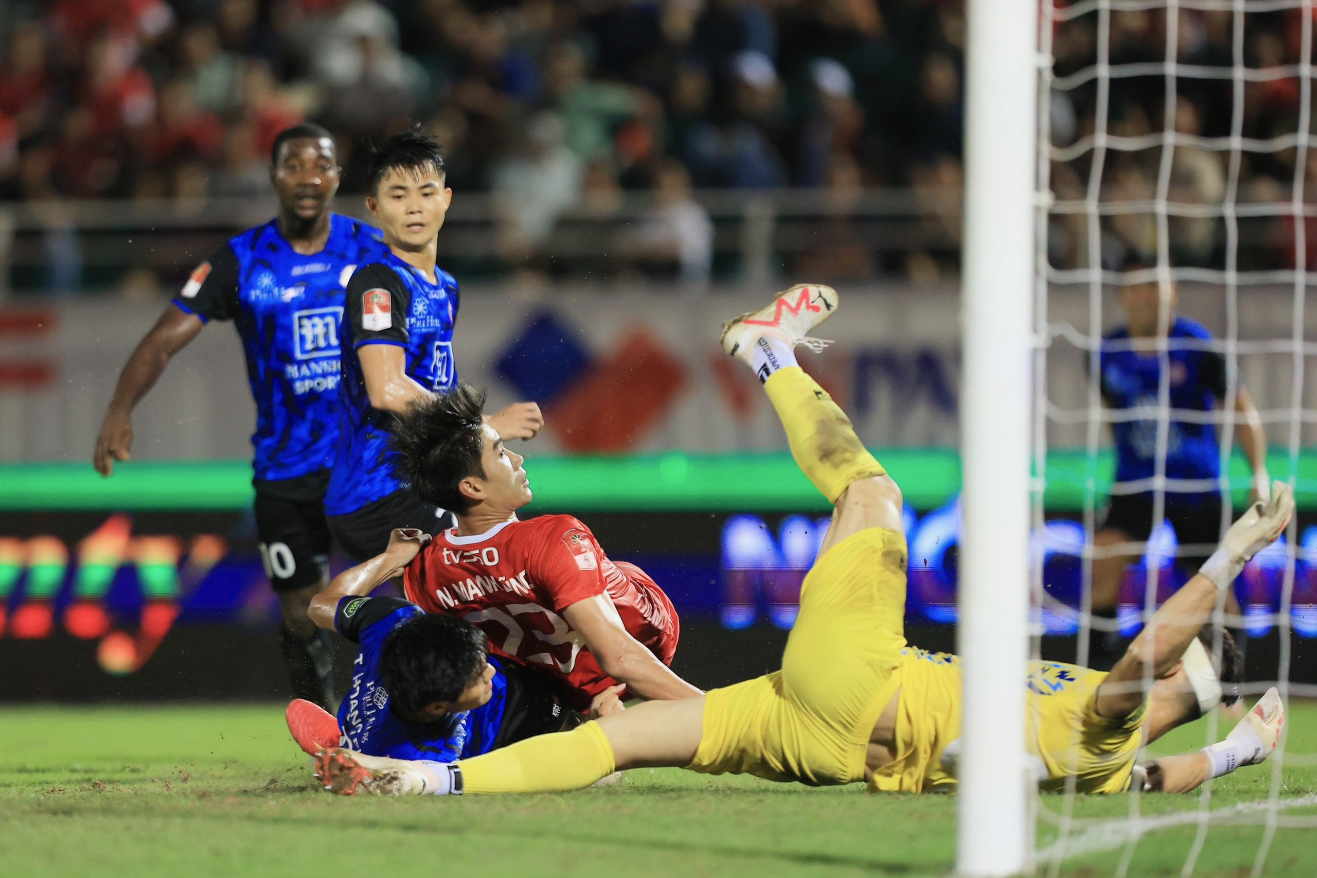 nham manh dung anh 1