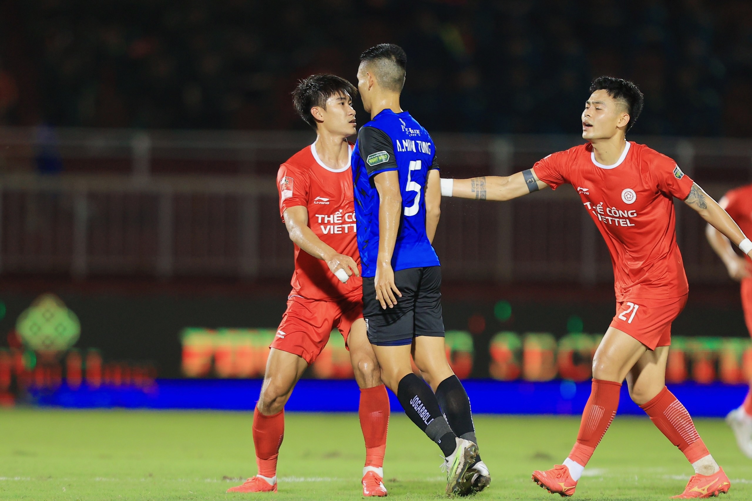 nham manh dung anh 3