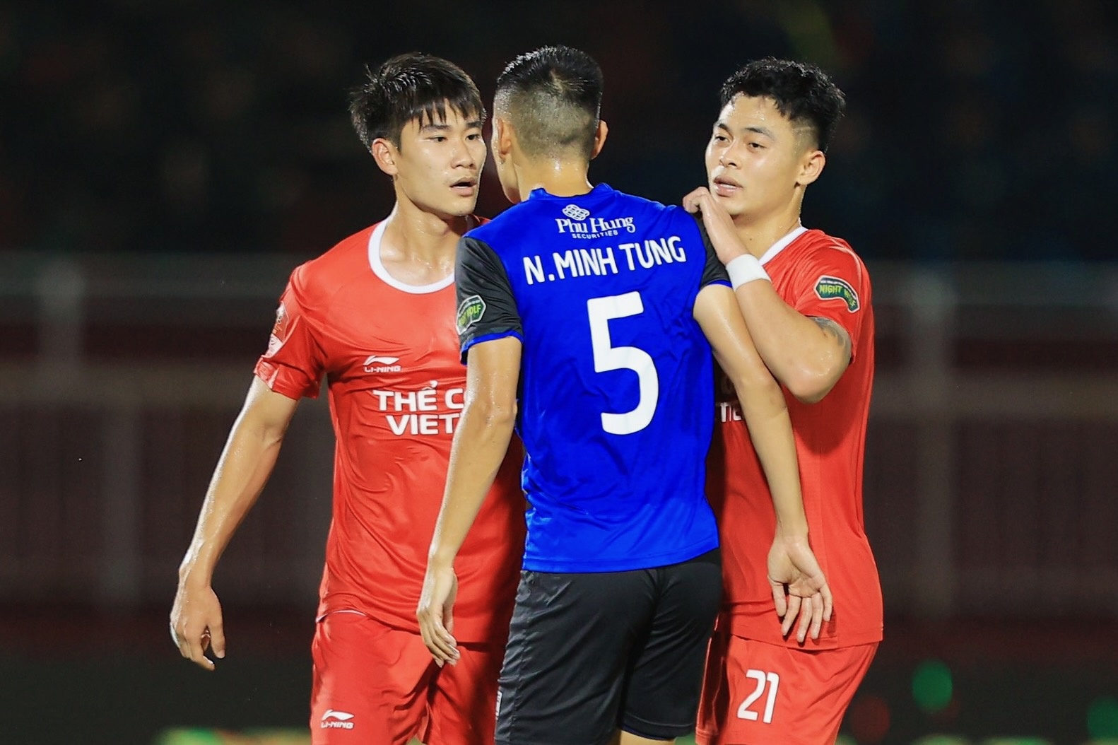 nham manh dung anh 5