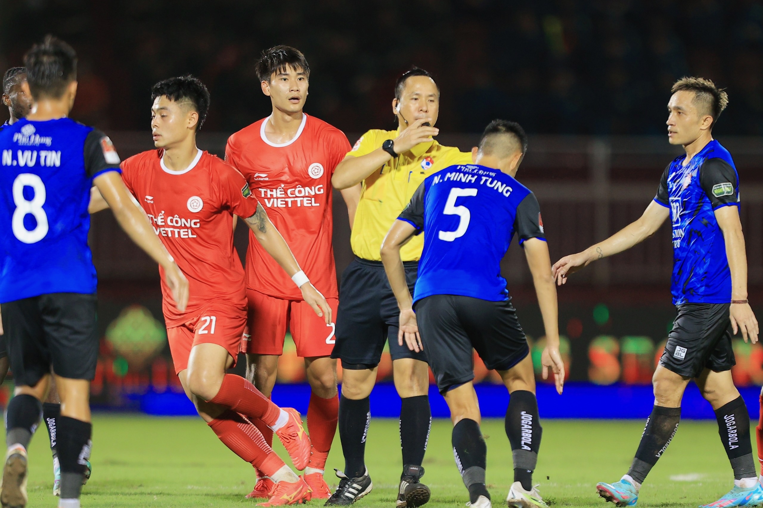 nham manh dung anh 7