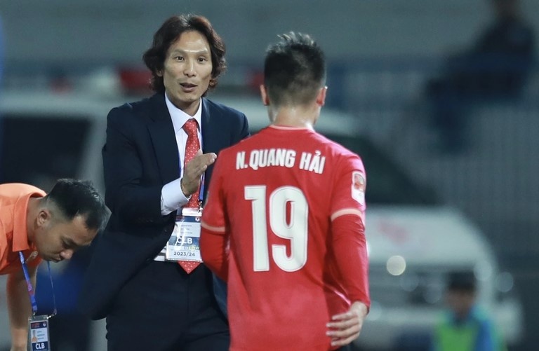 HLV Gong Oh Kyun 'hoi sinh' Quang Hai cho tuyen Viet Nam hinh anh