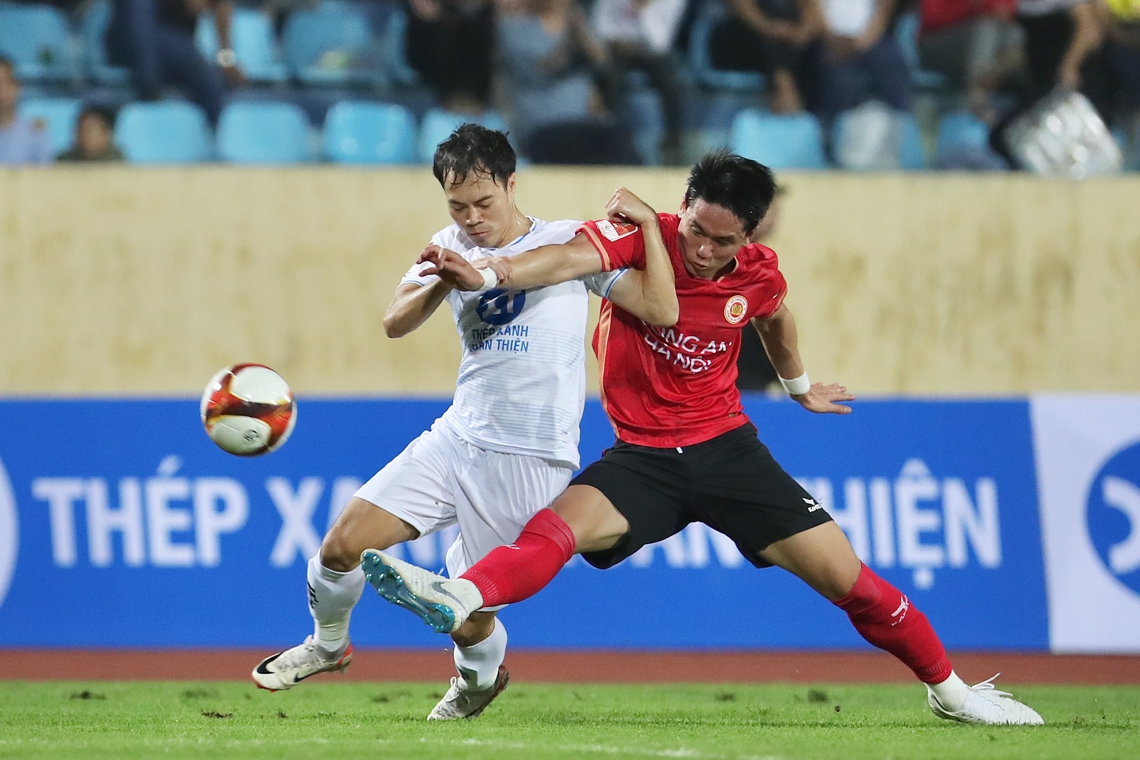 quang hai - van toan anh 11