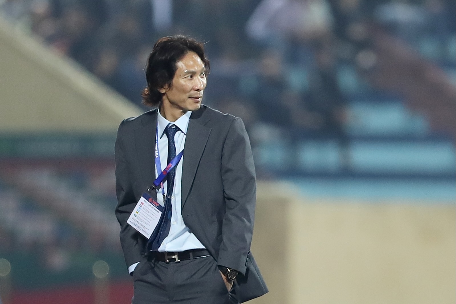 Vi sao HLV Gong va Van Kien thoat an phat? hinh anh