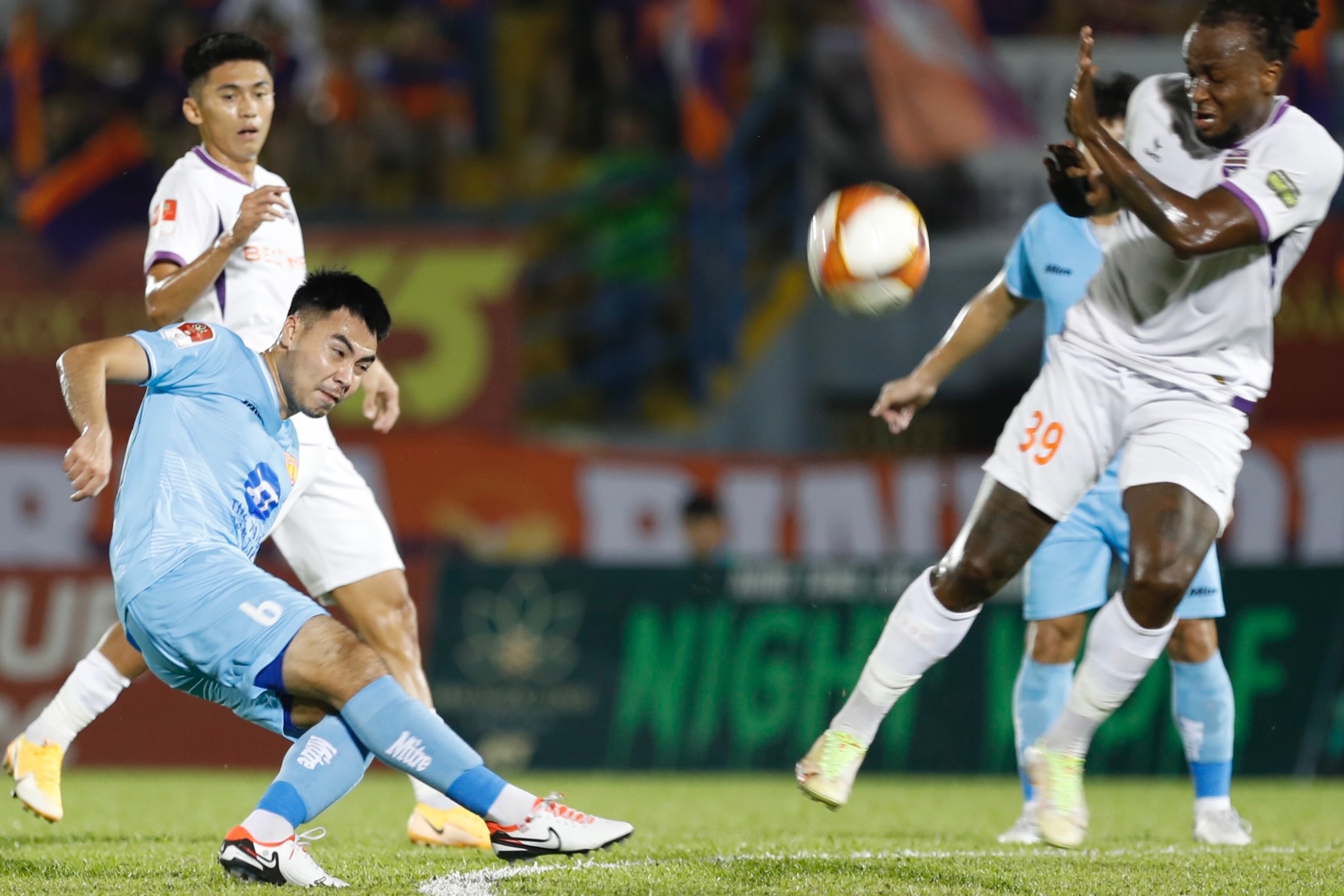 binh duong - nam dinh anh 3