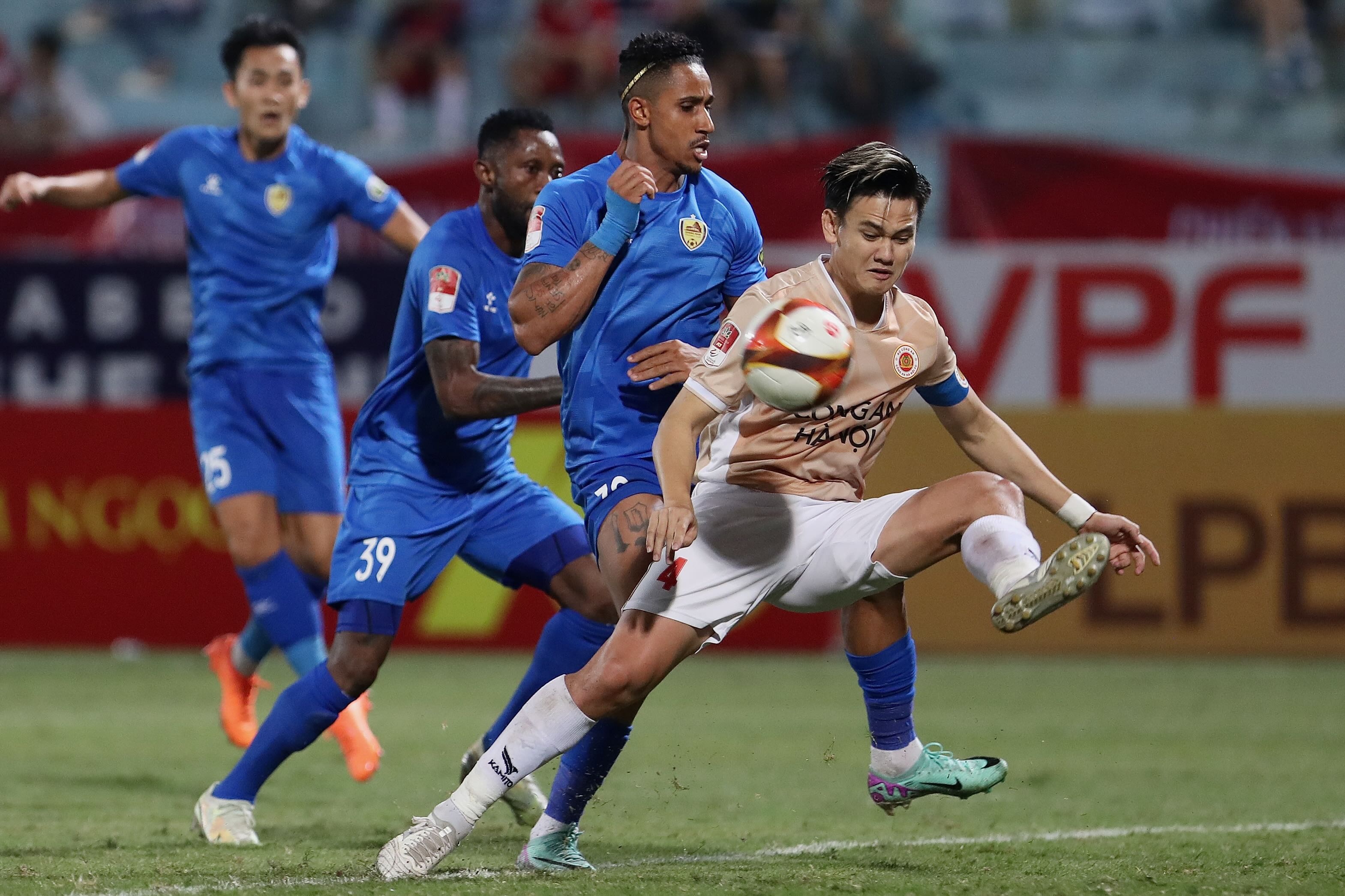 van thanh - tan tai anh 2