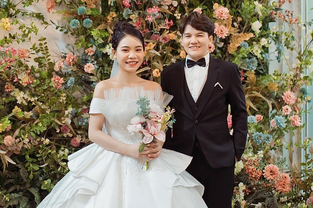 Trung ve tuyen nu Viet Nam to chuc dam cuoi hinh anh