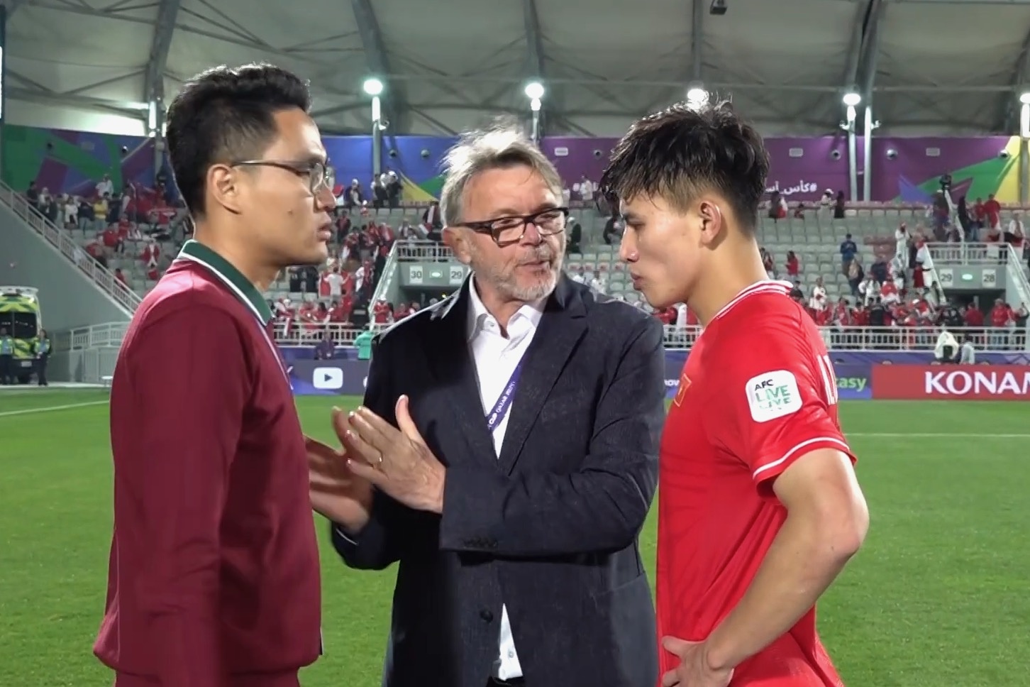 Thanh Binh mat suat khi tuyen Viet Nam dau Iraq hinh anh